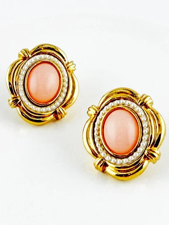 Avon Victorian Spring VTG Pink Cabochon Faux Pearl Gold Tone Post Earrings