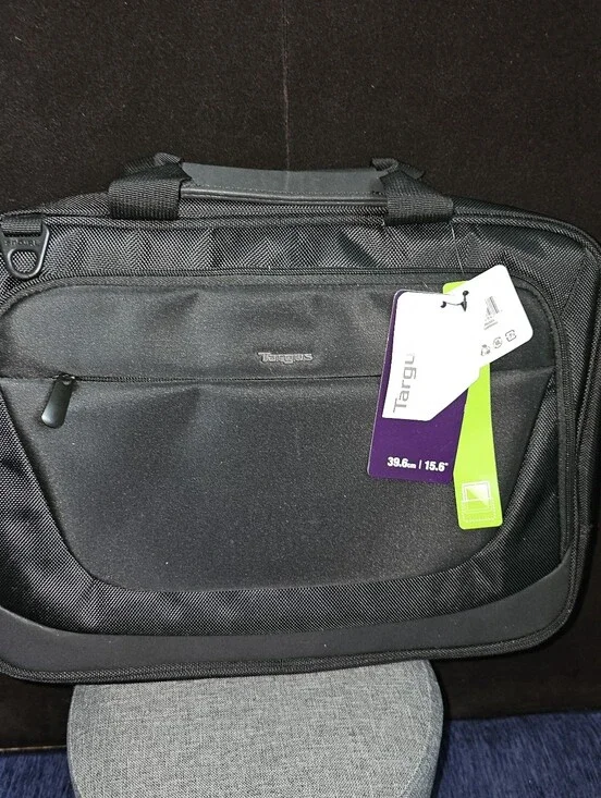 NWT Targus Black Laptop Bag with Front Pocket 15.6