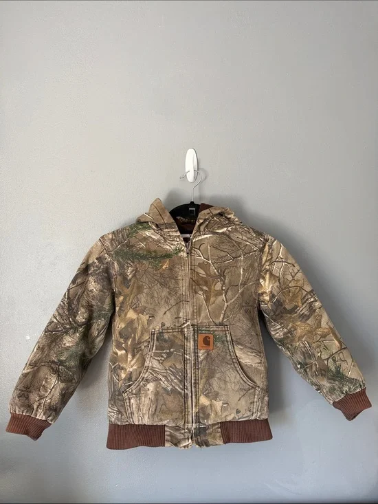 Vintage Y2K Carhartt Kids Real Tree Camo Quilted Hooded Work Wear Jacket Small