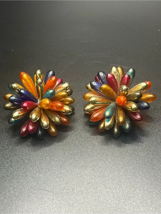 Vintage Multicolor Lucite Starburst Clip On Earrings Atomic Flower.  Amazing!!