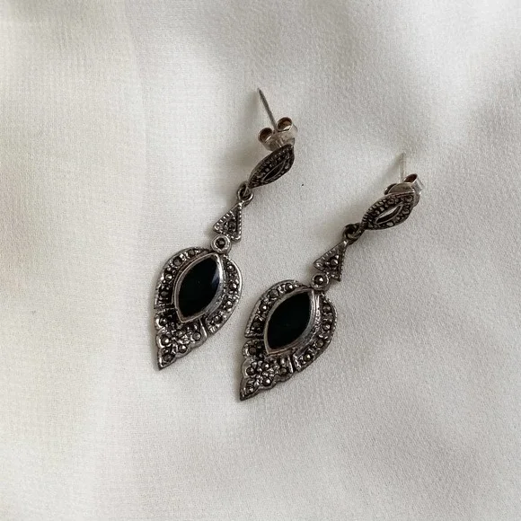 VTG Silver Black Almond Gunmetal Dangle Earrings