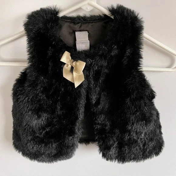 Tahari Black Faux‎ Fur Vest Size 24M