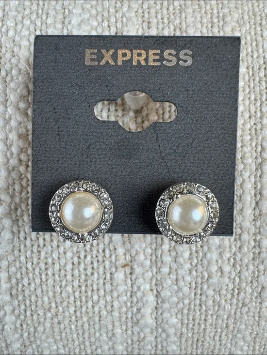 0535-Express Silver-Tone Crystal Halo Pearl Stud Earrings