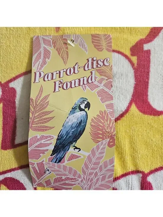 New Outdoor Oasis Parrot Beach Towel, Parrot-dise Found 30