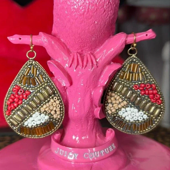 Gold and red beaded teardrop earrings #boho #festival