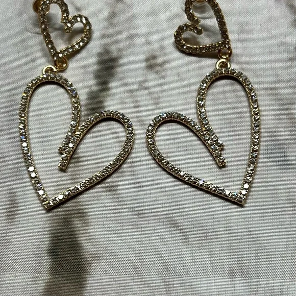 Gold Heart Drop Earrings‎