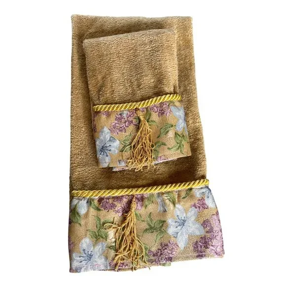 Elegant Beige & Floral Towel Set With Tassel Trim - Hand Towel &washcloth VTG