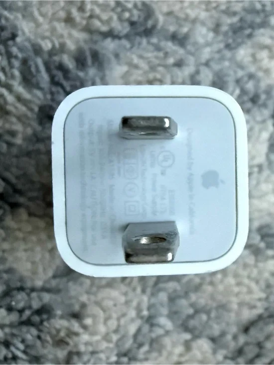 Apple White USB Wall Charger Adapter