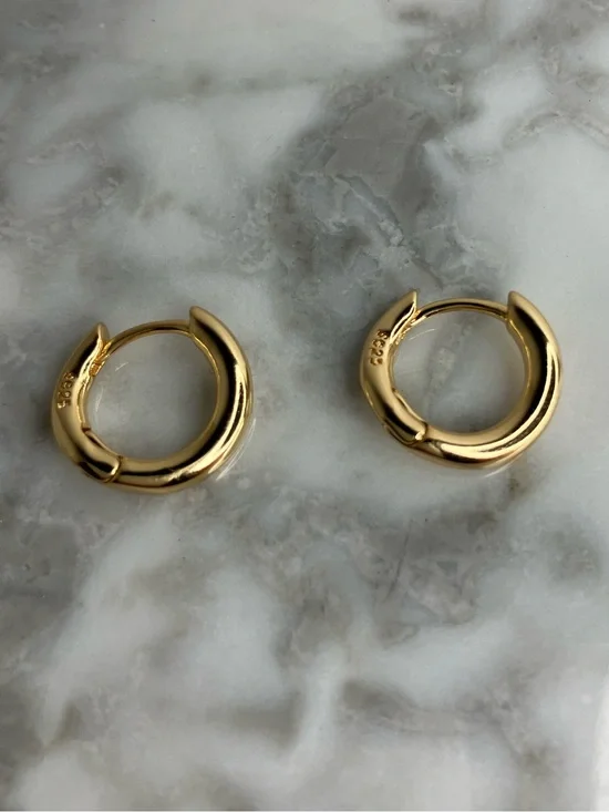Medium Wave Chunky Hoop Earrings | 14K Gold Plated | Statement Hoops 10 mm
