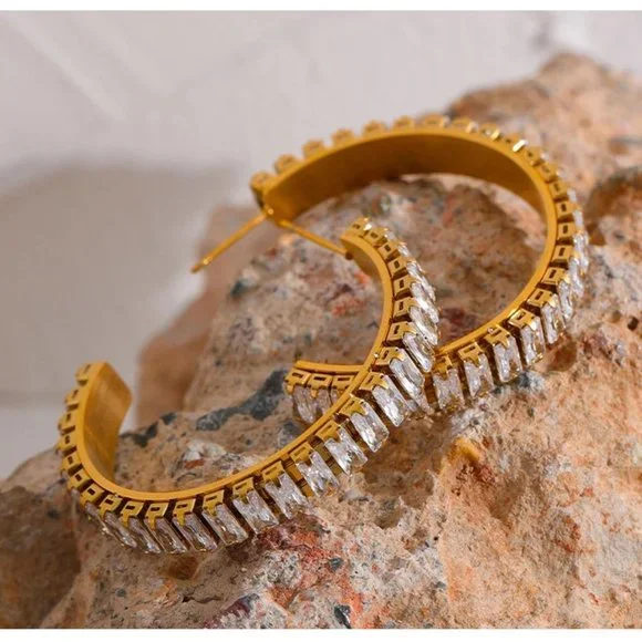 NEW 18K Gold Plated Baguette Diamond Round Hoop Earrings