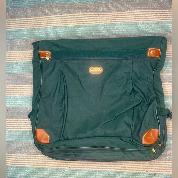 Jaguar: vintage 90s deep green wardrobe bag