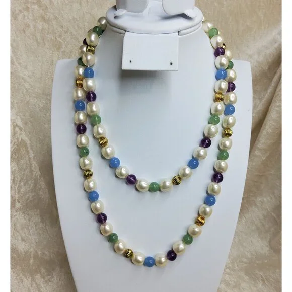 vintage beautifull gold accents multicolor beaded necklace