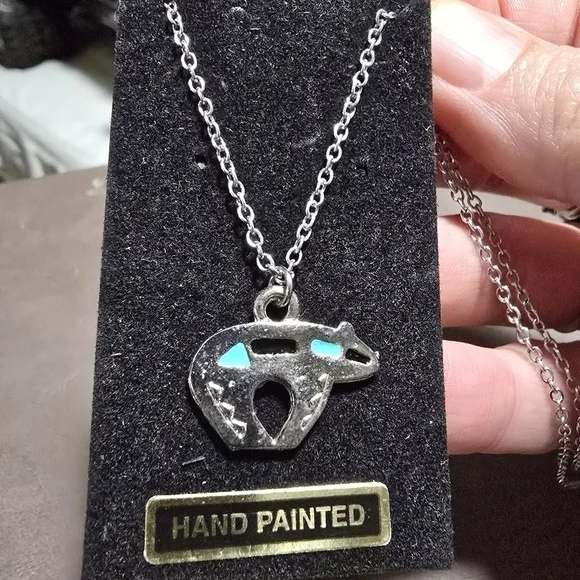 Hand painted Southwest Design Silver Tone Bear Pendant Necklace Sz 24