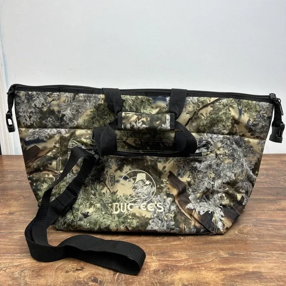 Buc-ees Texas Travel Cooler Bag 24‎ CANS Buc ees Embroidered On Camo Canvas
