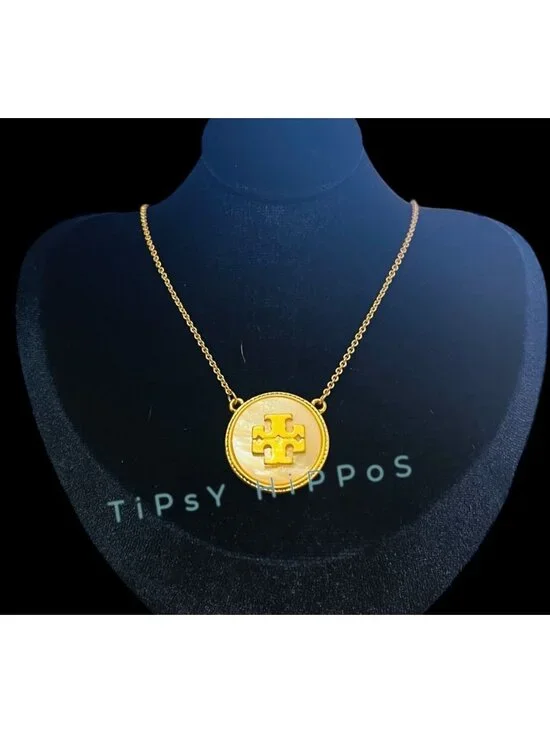 Beautiful Tory Burch Kira Mother of Pearl & Gold Pendant Necklace