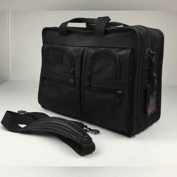 TUMI Alpha 17