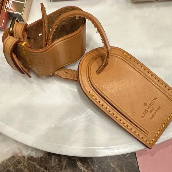 Louis Vuitton Brown Leather Luggage Tag