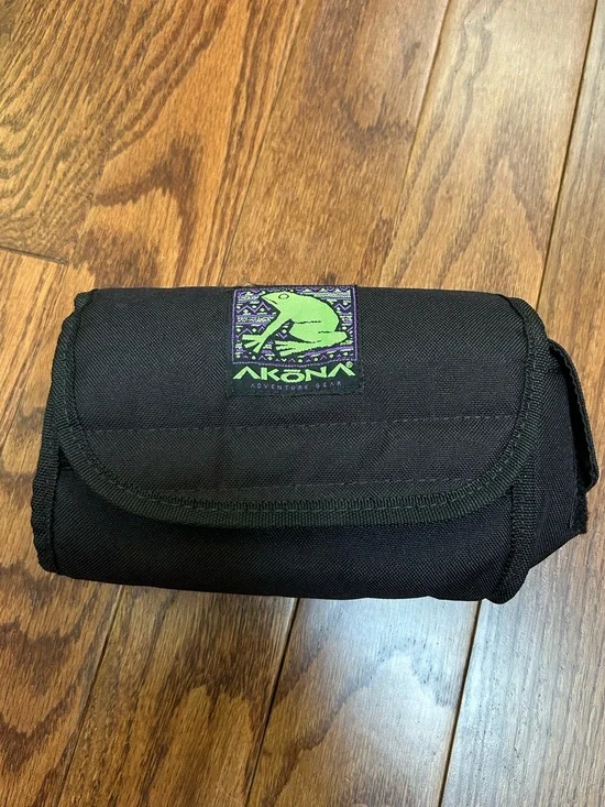 Akona Adventure Gear scuba mask carry bag