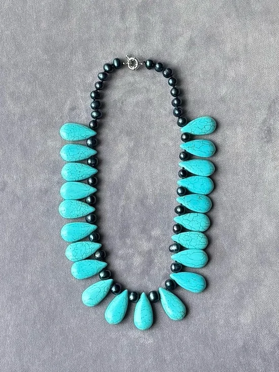 NWOT Tuckernuck Turquoise and Black Pearl Necklace