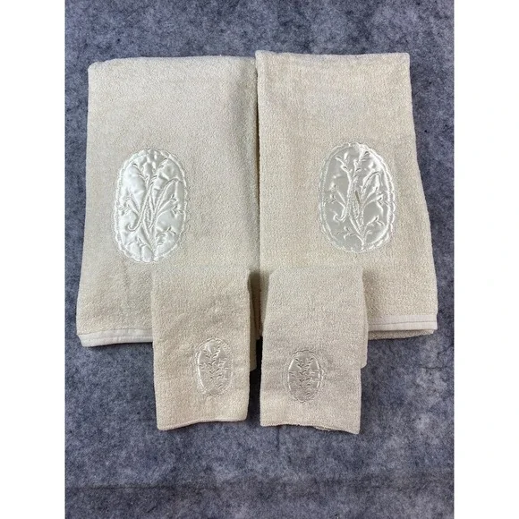 VTG Cannon 4pc Set Bath Towel Hand Wash Cloth Embroidered Floral Monogram‎ 