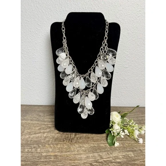 Vintage Nena Y2K White Teardrop Bib Necklace - Waterfall - Silver Tone Statement
