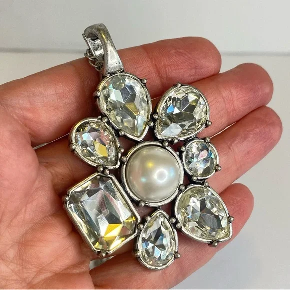 Premier Designs Silver Tone Crystal Flower Pendant Necklace