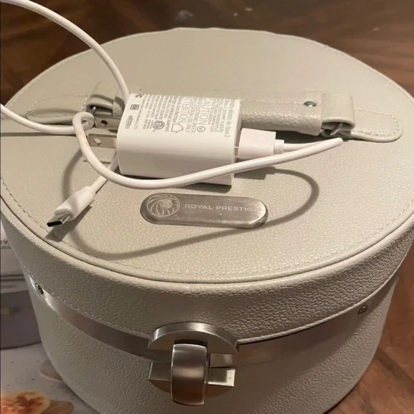 Royal Prestige tortilla warmer