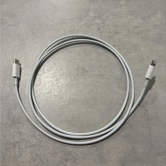 Apple USB-C to Lightning Cable