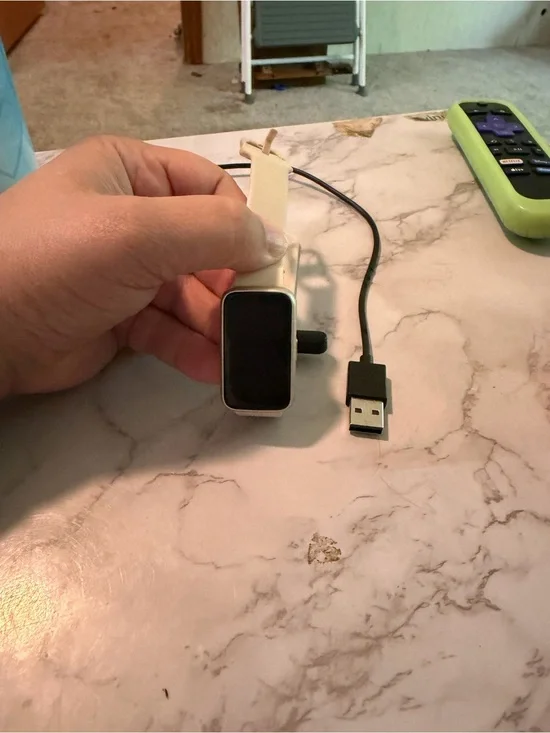 Very fit Smart Fitness Tracker with White Band and USB Charger