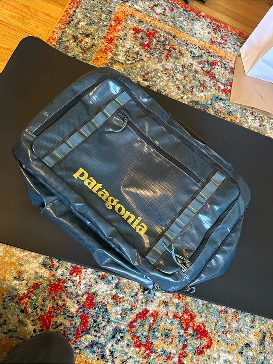 Patagonia Black Hole MLC 45L with backpack straps
