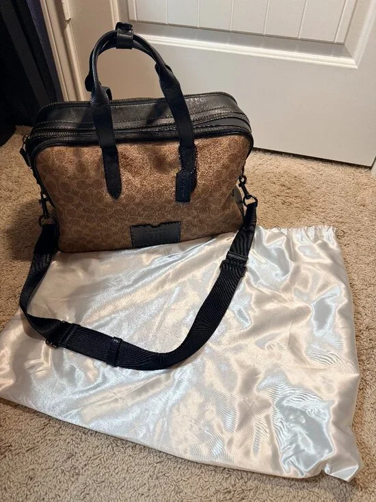 Coach Academy Travel Duffle In Signature Canvas Men's/Women's Perfect Condition