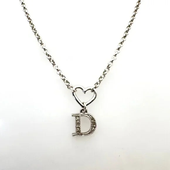 ✨ Beautiful Pre-Owned Designer Silver-Tone Necklace – Heart & “D” Charm ✨