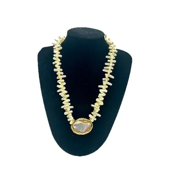 Napier Vintage Texture Pearl And Mother Of Pearl Faux Chocker Necklace Signed
