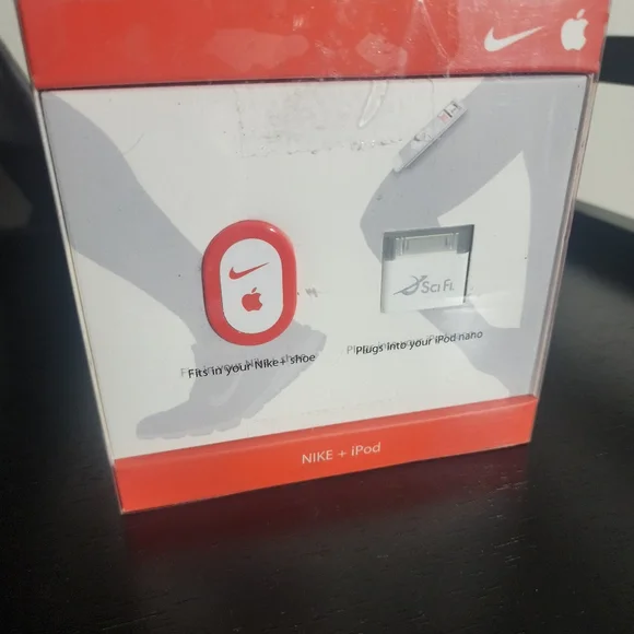 NIKE + Apple iPod‎ Sport Kit Sensor Wireless Kit new un-opened