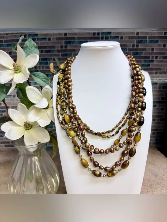 Coldwater Creek cats eye bronze tone necklace