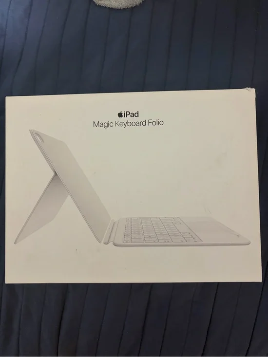 Apple Magic Keyboard Folio - White
