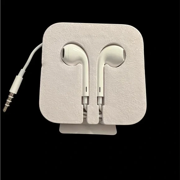 New Apple Wired Earbuds