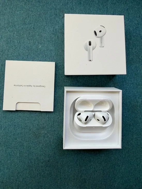 Apple AirPods 4 (ANC) Noise Canceling New in box