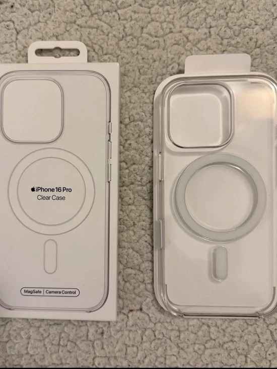 Apple Clear MagSafe Case for iPhone 16 Pro