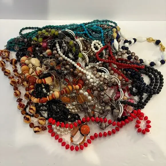 Jewelry Junk Lot Necklaces 3 lbs Vintage Variety Beads Pendants Wear Repair