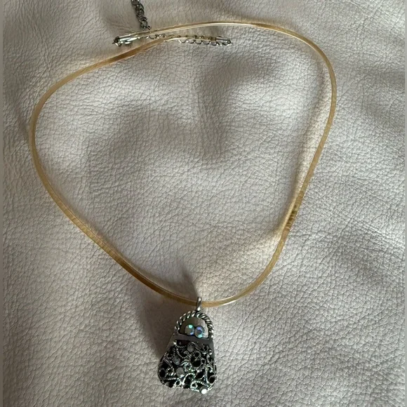 Elegant Silver Pendant Necklace