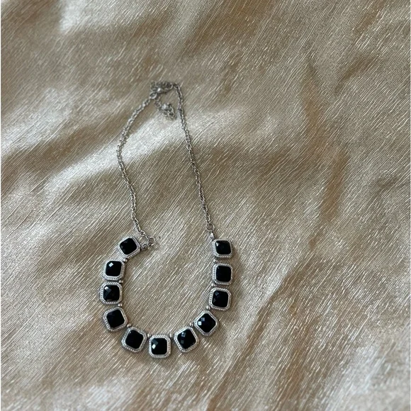Necklace Dangle Square Black Faceted Silver Chain Rope Edge