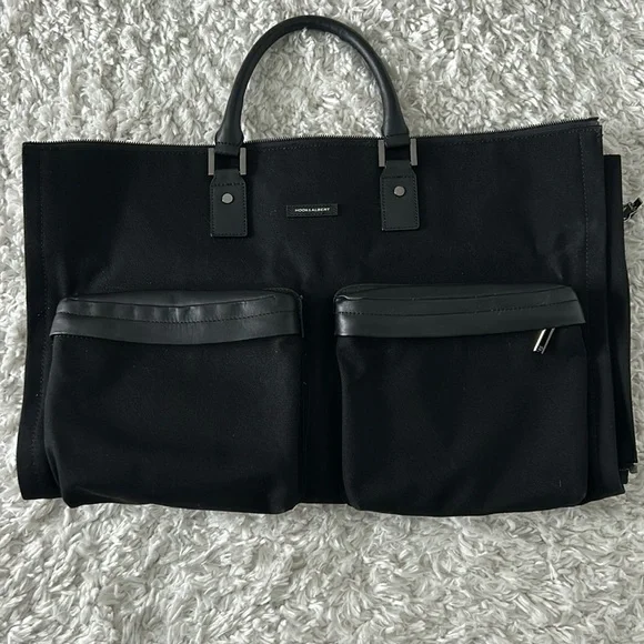 NWOT!! HOOK & ALBERT Garment Weekender Bag