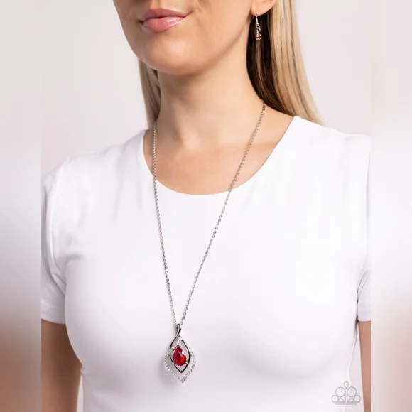 Dauntless Demure Necklace