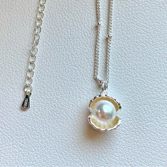 Sterling Silver Pearl Shell Pendant Necklace - White Pearl
