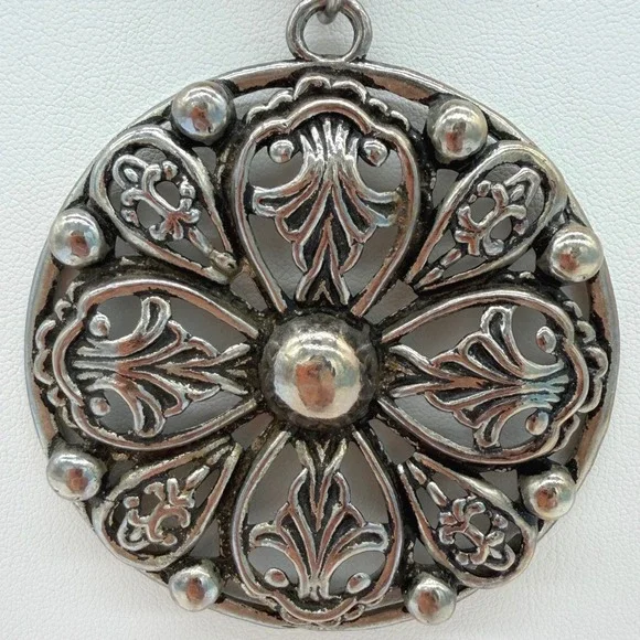 Vintage Silver Tone Ornate Medallion Pendant Necklace Gothic Filigree Chain