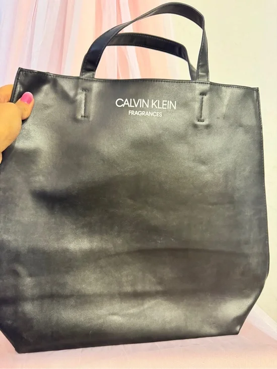 👜Calvin Klein Black Zip Tote Bag Double Handles Pink Lined Pockets Silver HW