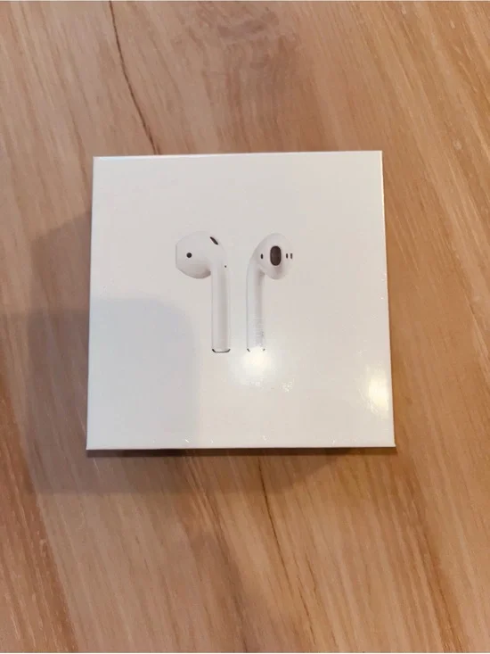 Apple White Earbuds Box with Earbud Image