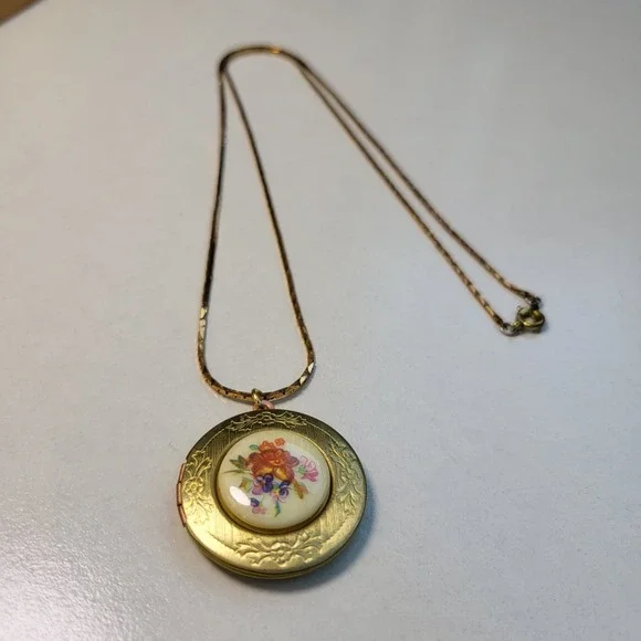 Vintage Glass Floral Locket Necklace Gold Tone Brass Round Etched Romantic