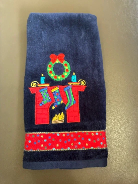 Cozy And Soft Christmas Hand Towel With Fireplace And Stockings